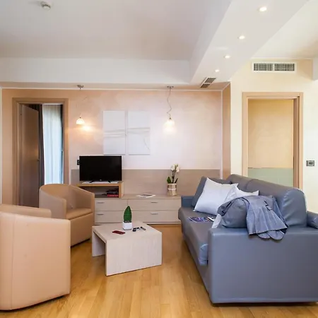 Palace 4* Boltiere